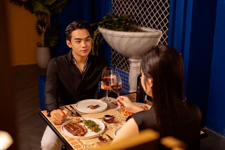 Experience a Romantic Date For Two at GLAMISQUE – Fusion Dining