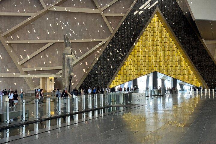 Female Guided Tour: Grand Egyptian Museum, Giza Pyramids, Bazaar