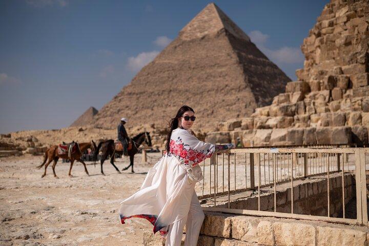 Female Guided Tour: Grand Egyptian Museum, Giza Pyramids, Bazaar