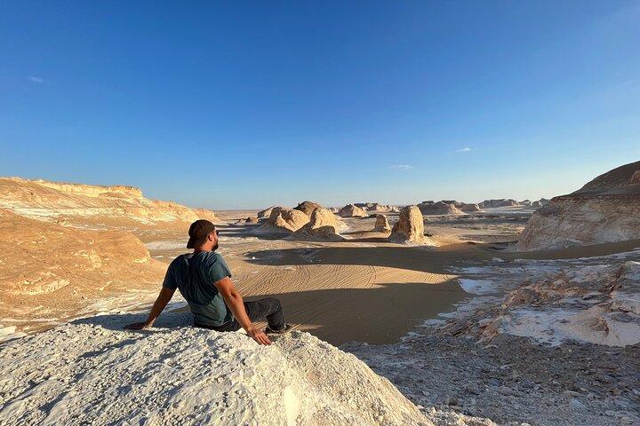 2-Day Guided Tour in Bahariya Oasis, White and Black Desert Tour