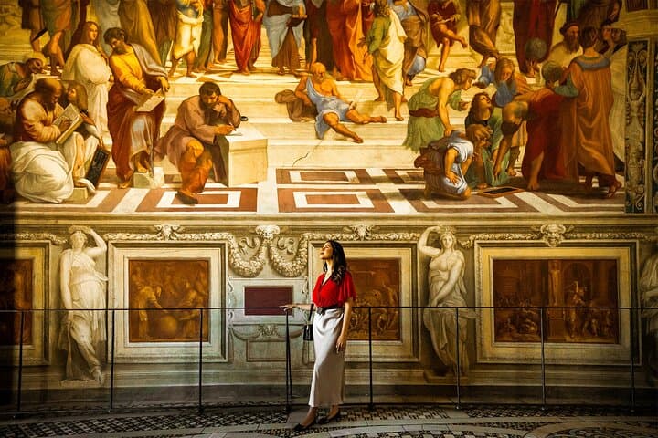 Skip the line: Vatican Museums, Sistine Chapel & St Peters Tour