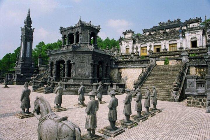 Full Day Tour Hai Van Pass and Hue City from Da Nang Hoi An