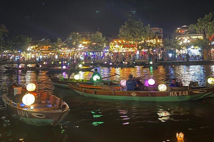 Hoi An Boat Ride and Release Lantern, Night Market Private Tour