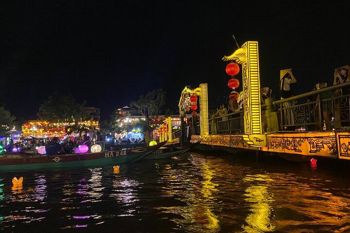 Hoi An Boat Ride and Release Lantern, Night Market Private Tour