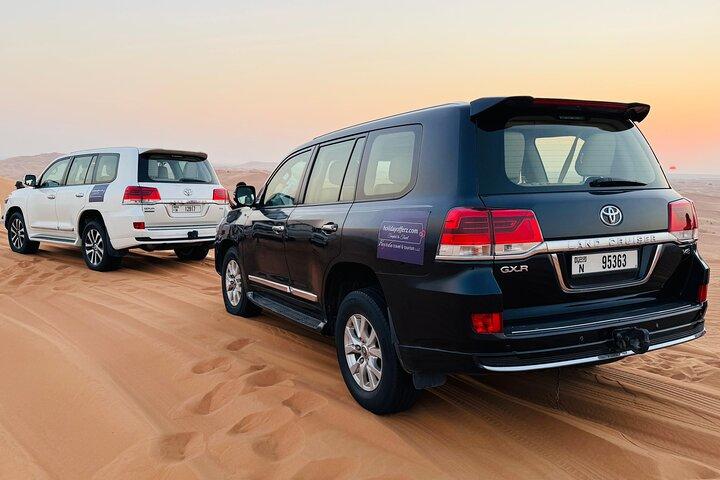 Dubai Desert Safari Tour with Fire Show, Belly Dance & BBQ Dinner