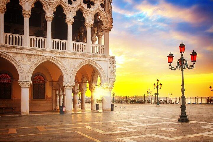 Venice Early Morning Guided Tour to Escape the Crowds