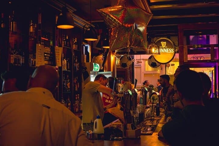 New Year's Eve Pub Crawl With Optional Club Entrance