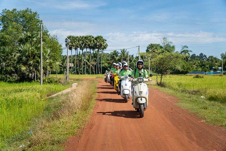 Siem Reap Countryside Vespa Tour / Tuk Tuk Available