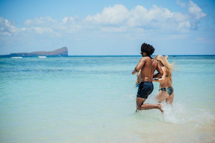 Mauritius Catamaran to Coin de Mire & Gabriel Island - F&B Inc.
