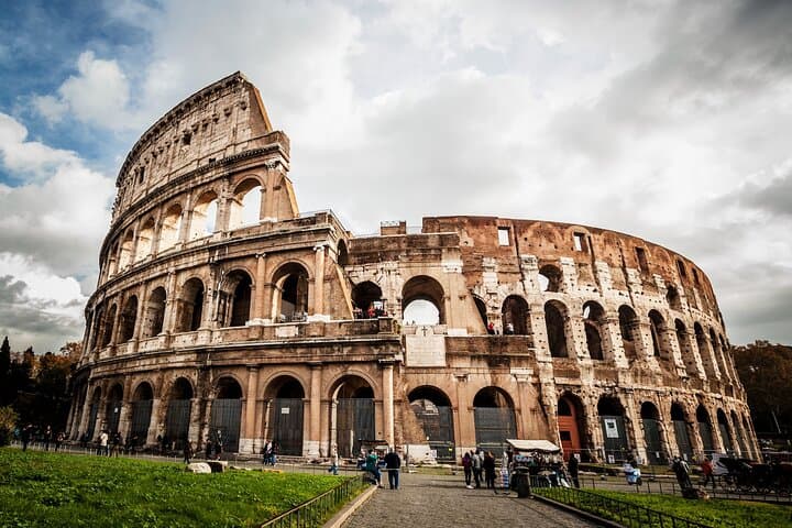 Rome: Priority Private Guided Tour of Colosseum and Ancient Rome