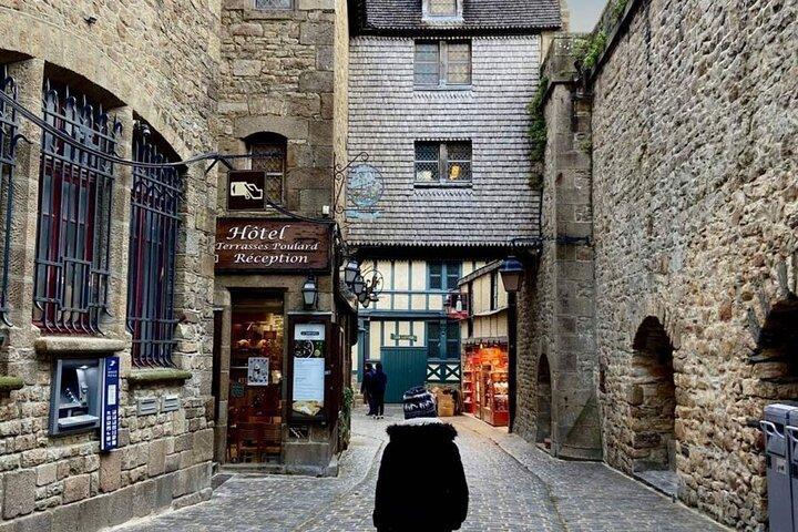 Mont Saint-Michel and Normandy D-Day Omaha Private from Paris
