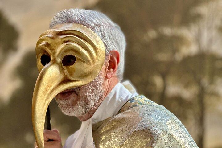 Historical Journey and Dress up Experience in Venetian Carnival