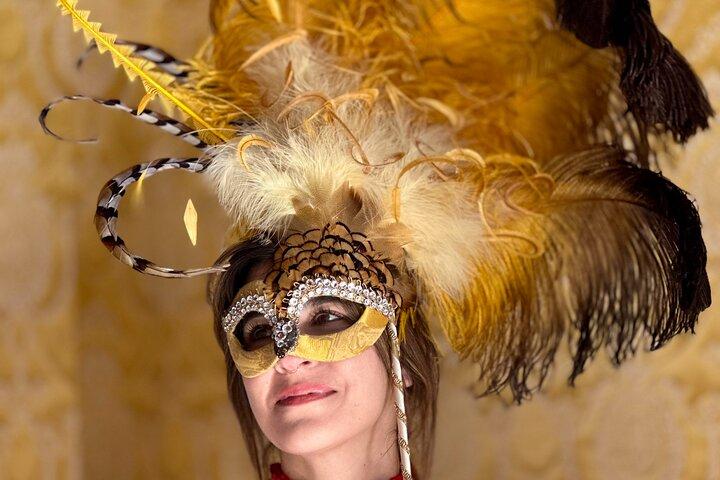 Historical Journey and Dress up Experience in Venetian Carnival