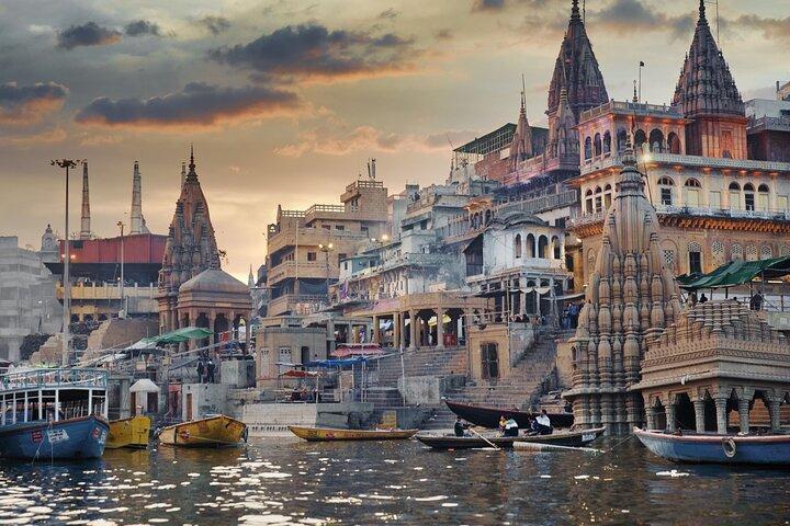 Varanasi Spiritual Tour with Temple Visits & Ganga Aarti