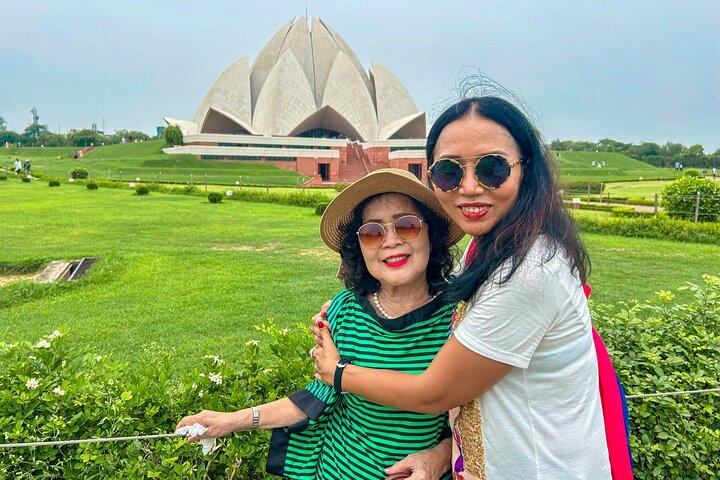 Private Spiritual Delhi Tour Akshardham, Lotus temple &Gurudwara