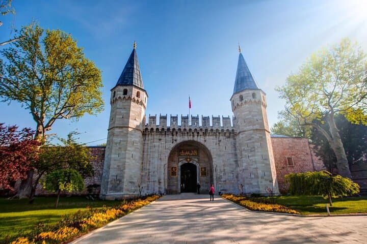 Best Istanbul Sultanahmet Old City Tour with Lunch and Transfer