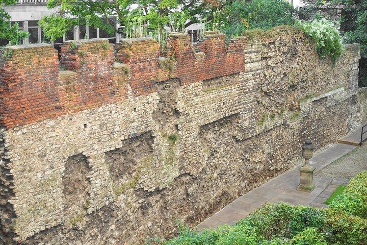 Roman & Medieval London: Private Half-Day Tour in a Black Cab