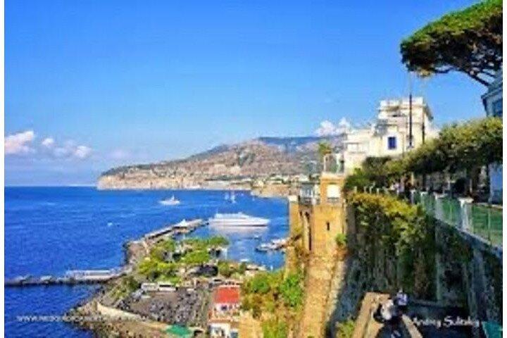 From Naples station to Sorrento with a 2 hours stop in Pompeii