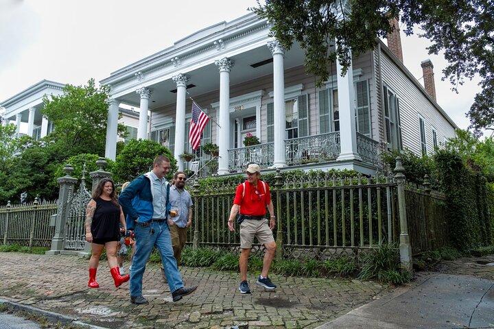 New Orleans Walking Tour: Garden District Stories