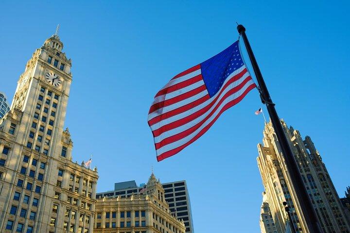 Chicago in a Day Walking Tour: Food, History & Architecture