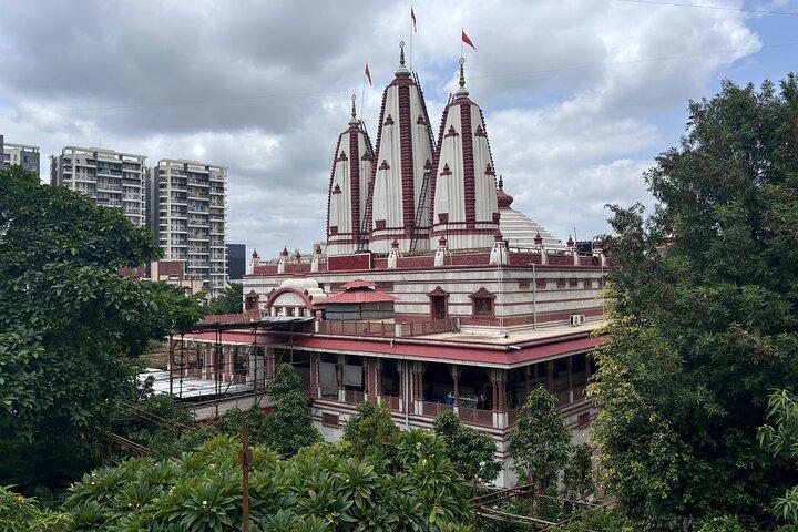 Pune: Heritage/Divine Half Day Tour with Snacks (AC Car Tour)