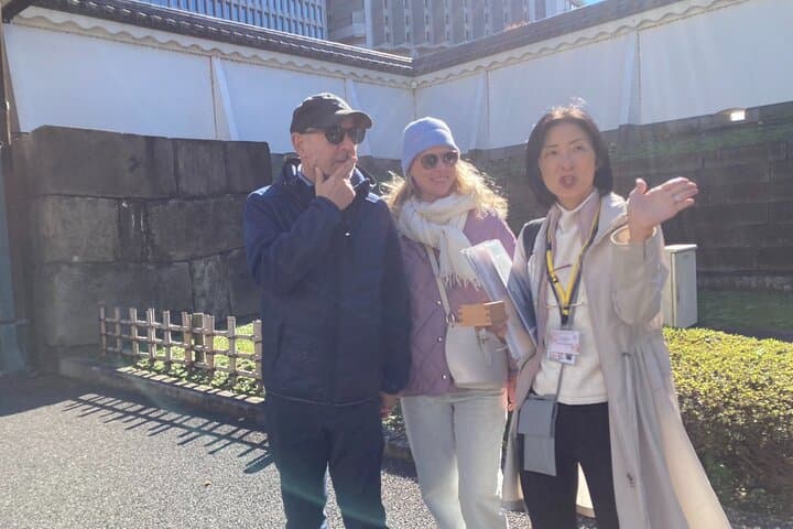 Tokyo Shogun's Castle Walk: Imperial East Gardens Shared Tour