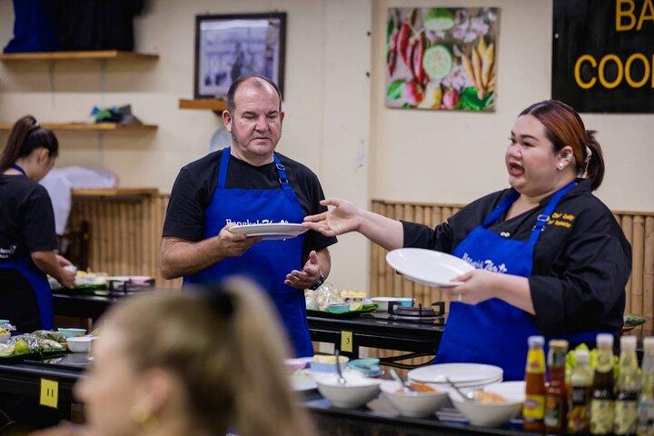 Customizable Thai Cooking Class with Onnuch Market in Bangkok