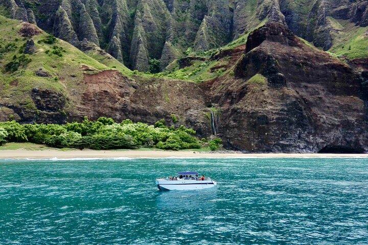 Kauai: Na Pali Coast Power Catamaran