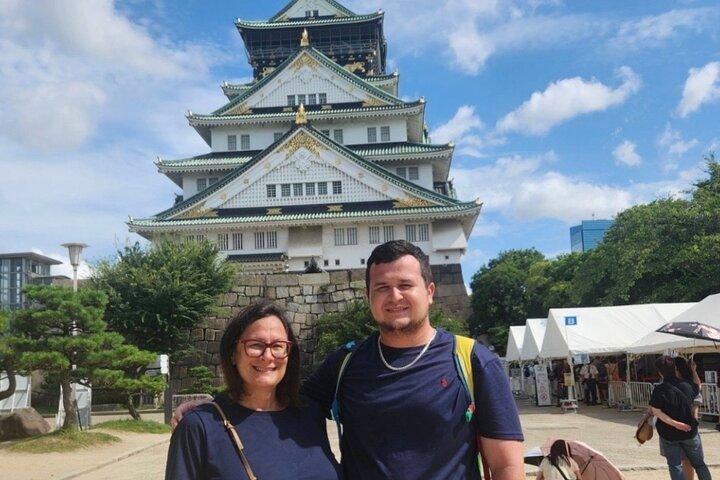 Osaka: Osaka Castle Tower Private Guided Tour in 90 Minutes