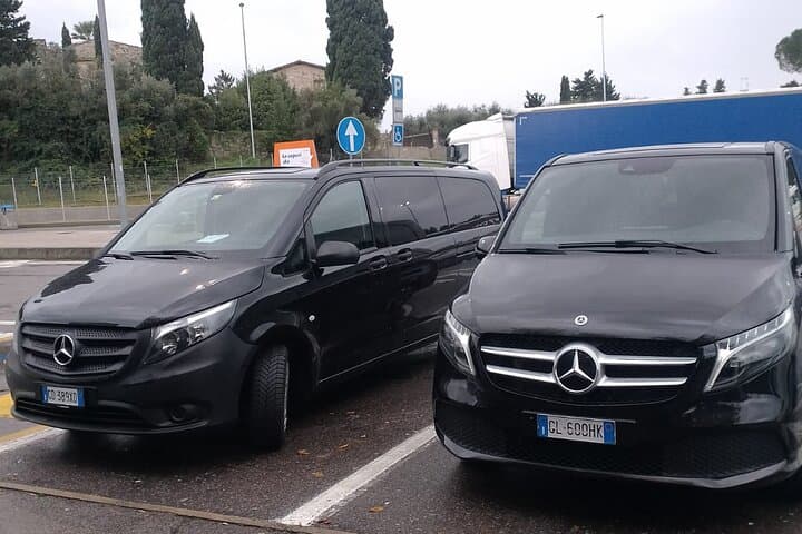 Rome Airport Luxury Minivan Transfer