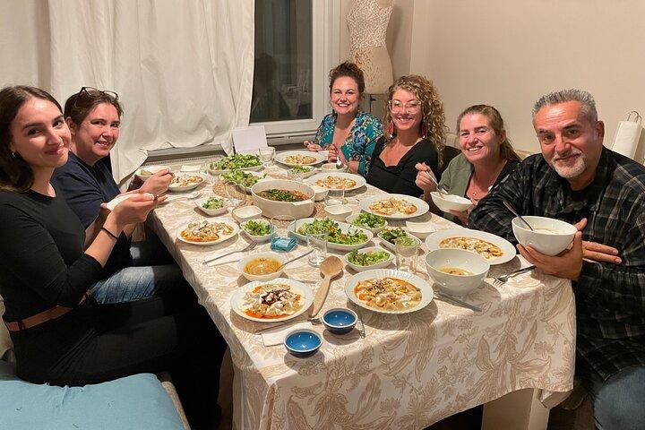 Istanbul Vegan/Vegeterian Cooking Class with Locals at Home
