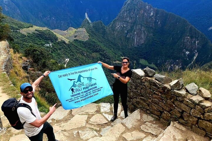 2 Days and 1 Night Tour of Inca Trail to Machu Picchu