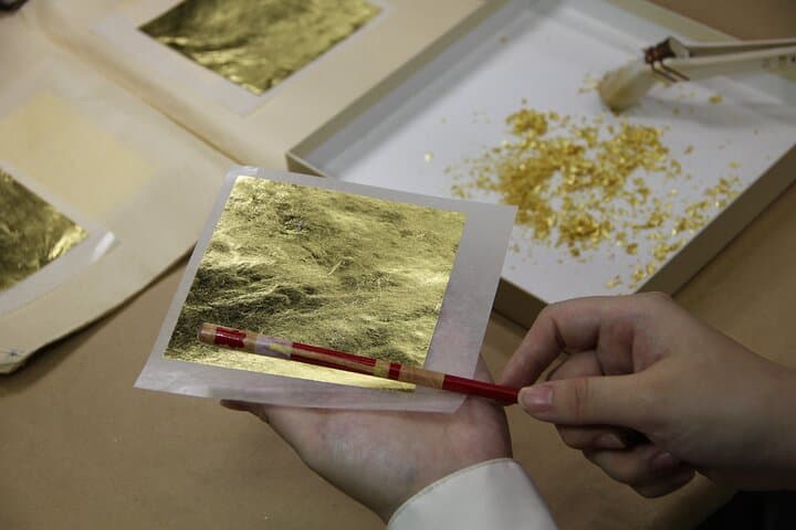 Kintsugi, Makie or Gold Leaf Pasting Workshop in Nihonbashi Tokyo
