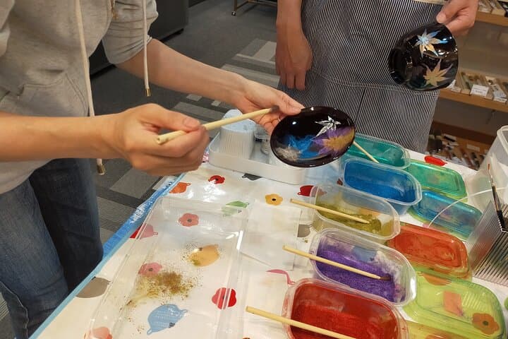 Kintsugi, Makie or Gold Leaf Pasting Workshop in Nihonbashi Tokyo