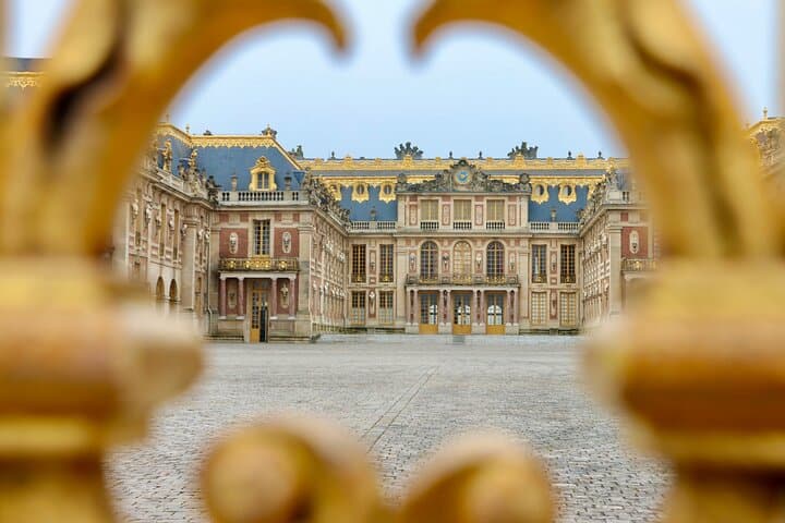 Versailles Palace and Gardens Guided Experience 10-Guests Max