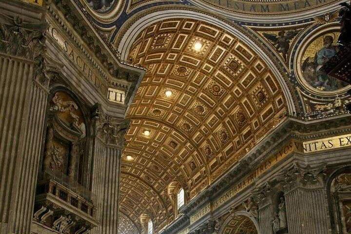 St Peter’s Basilica Tour with Official tour Guides