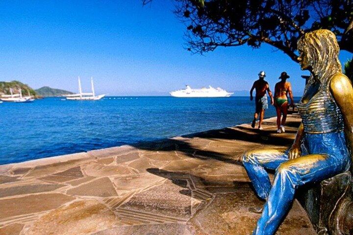 Guided Tour to Búzios with Boat Tour and Lunch