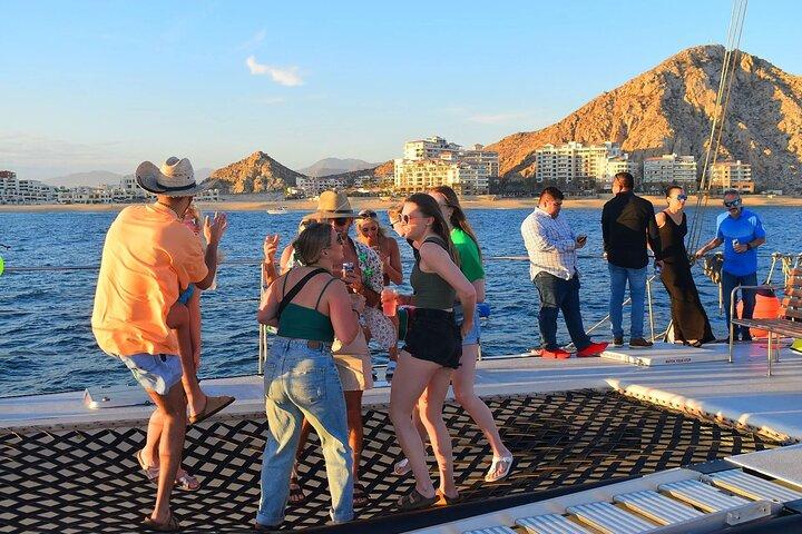 Cabo Catamaran Cruise – Arch, Snorkeling, Open Bar & Snacks