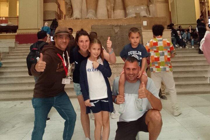 Private Full Day Tour to Giza Pyramids, Citadel & Egyptian Museum