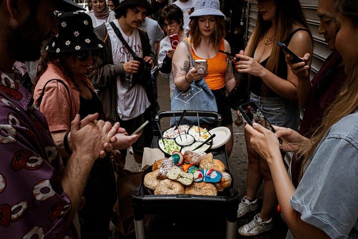 NYC Bagel Tours: Midtown's Iconic Bagels