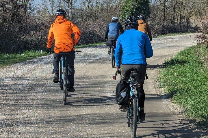 Orvieto & Civita E-Bike Tour w/ Private VIP Transfer from Rome