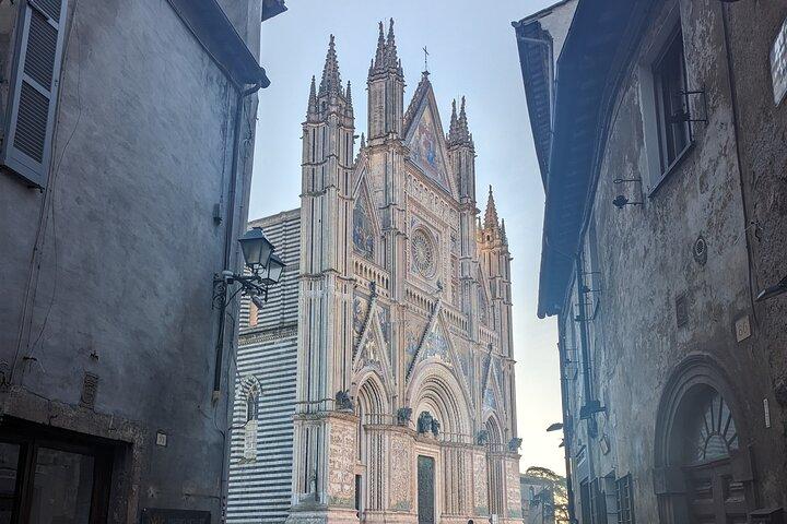 Orvieto & Civita E-Bike Tour w/ Private VIP Transfer from Rome