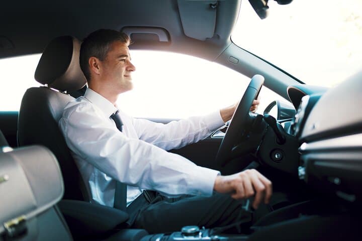 Private transfer from Amsterdam to Paris, 2h Stop in Brussels