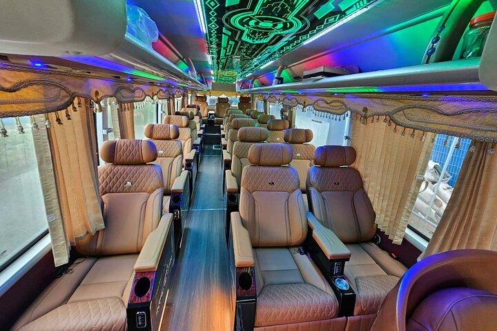 Hanoi to Halong Bay : Day Cruise with Buffet, Jacuzzi & Limousine