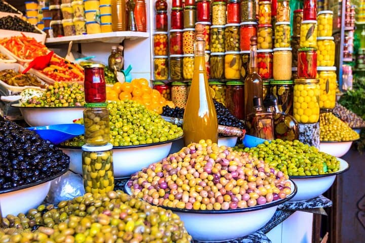 Marrakesh: Bahia Palace, Saadian Tombs and Medina Guided Tour