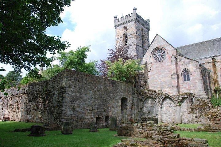 Outlander and Castles Film Locations Day Tour from Edinburgh