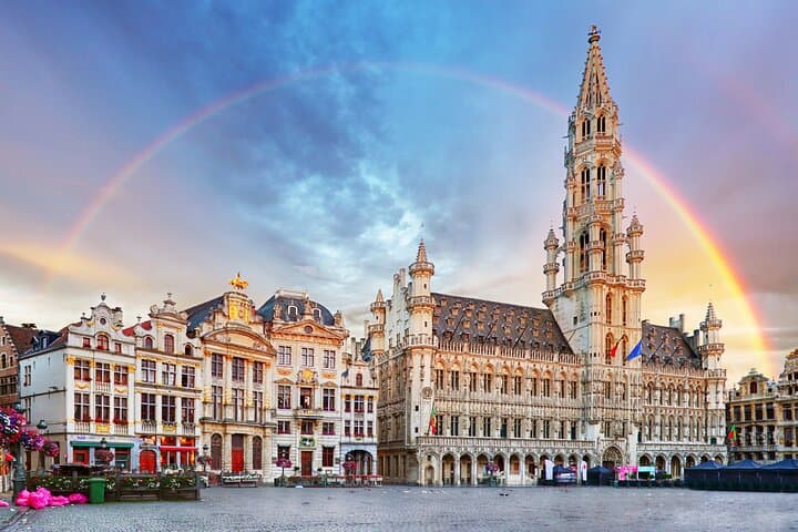 Private transfer from Amsterdam to Brussels, 2h stop in Utrecht
