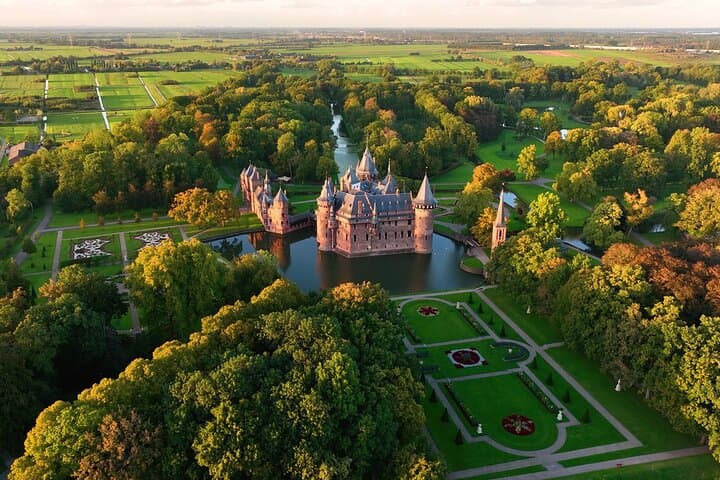Private day trip from Amsterdam to Utrecht and De Haar Castle