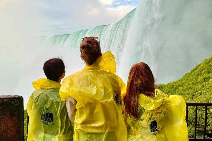 Toronto: Niagara Falls, Boat Cruise and Journey Behind the Falls
