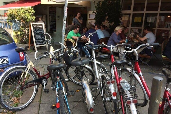 Guided bike tour Hamburg with neat city bikes, cruisers, mountain bikes